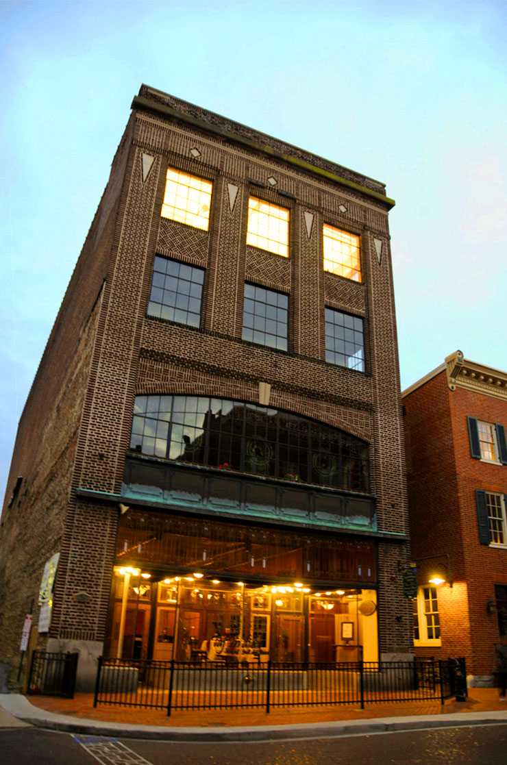 Photo of the d'Vinci building in downtown Hagerstown, MD